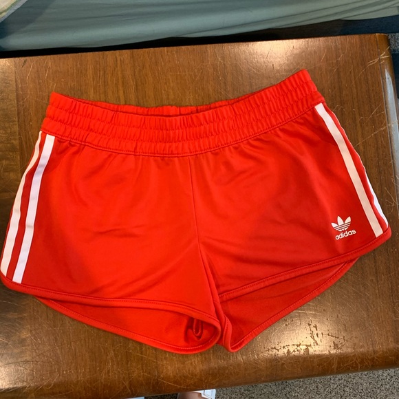 Retro adidas shorts - Picture 2 of 2